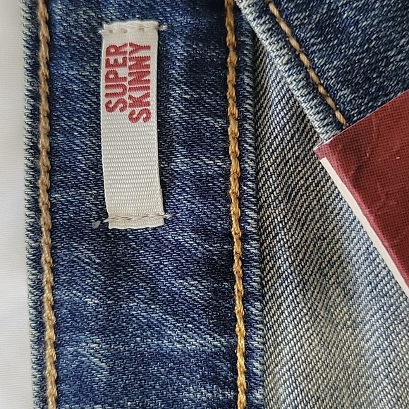 NWT Arizona Junior’s Encore Blue Super Skinny Jeans Size 0 - Picture 9 of 10